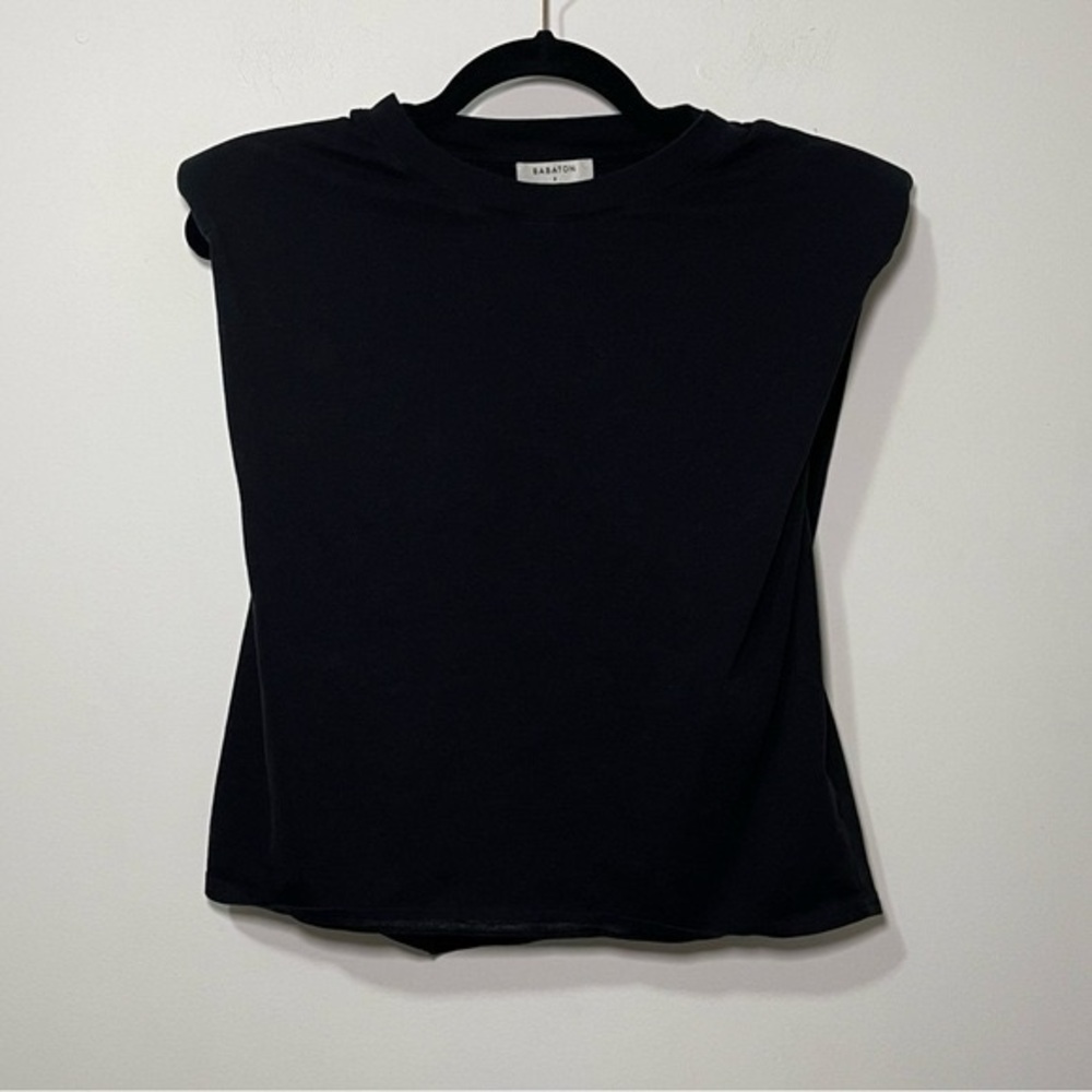 Aritzia Babaton womens Black shoulder pad sleeveless top in Size S